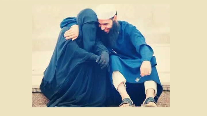 Kissing rules muslim Dating In